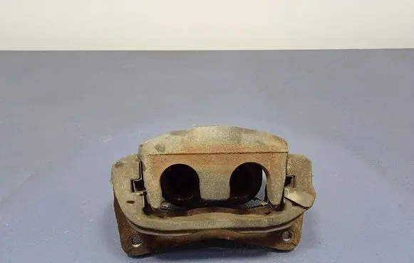 Subaru XV I Front brake caliper