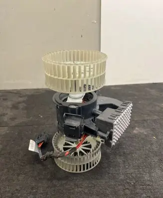 BMW 5 E60 E61 Heater fan/blower 2351411 6934972 E2394T