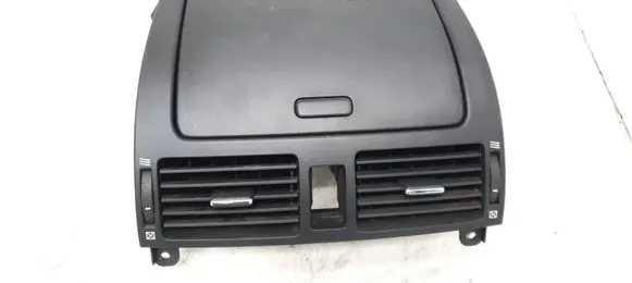 Toyota Avensis T250 Dash center air vent grill