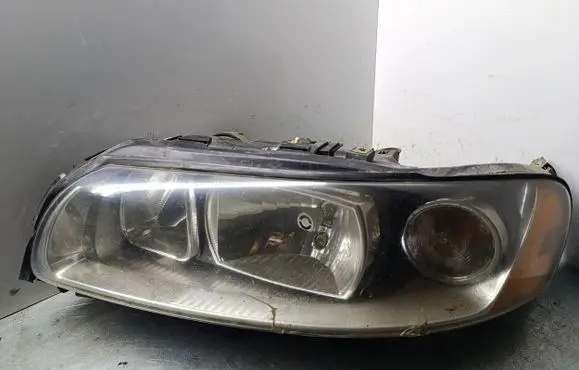 Volvo V70 Headlight/headlamp 30648208