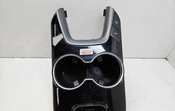 Cup holder front