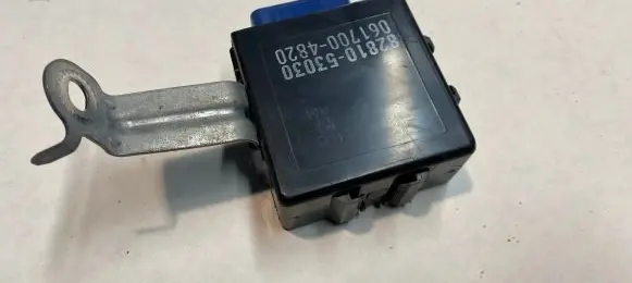 Lexus IS 200-300 Day light relay 8264212050 0617004240 8281053030