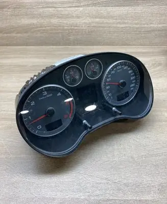 Audi A3 S3 8P Speedometer (instrument cluster) 8P0920932N