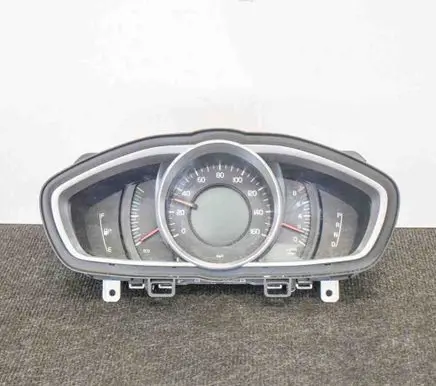 Volvo V40 Speedometer (instrument cluster) 0391723 31453104