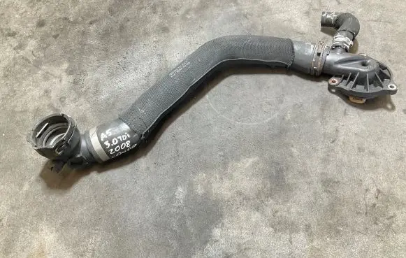 Audi A5 8T 8F Engine coolant pipe/hose 8K0121055E