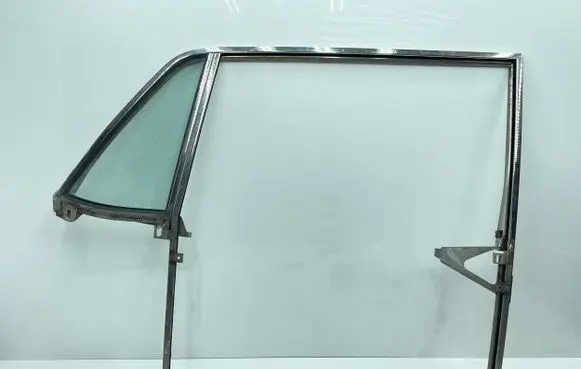 Rolls-Royce Silver Spur Rear door window/glass frame 