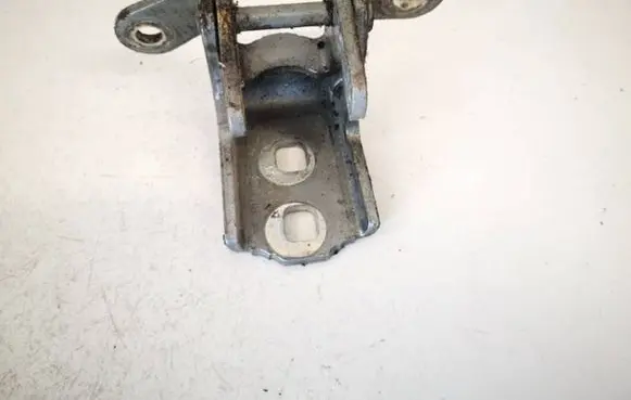 Opel Insignia A Rear door lower hinge