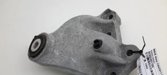 Mercedes-Benz B W246 W242 Engine mounting bracket A2462401109