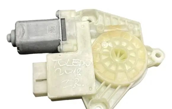 Seat Toledo IV (NH) Rear door window regulator motor 5JA959812L