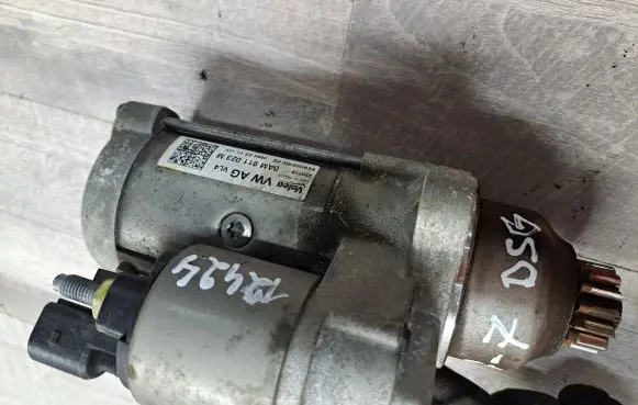 Volkswagen Golf VII Starter motor 0AM911023M