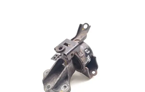 Suzuki SX4 S-Cross Engine mount bracket 11653-62M00
