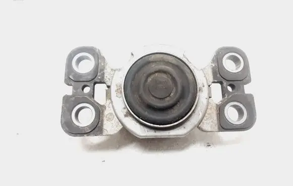 Volvo XC70 Engine mount bracket 6g927m121
