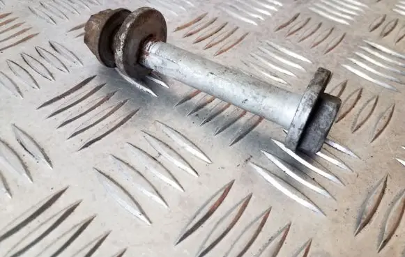BMW 5 F10 F11 Front suspension camber bolt 