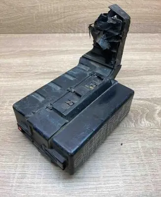 Nissan Almera N16 Fuse box set 5M301E
