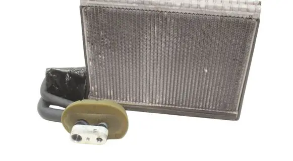 Land Rover Discovery 3 - LR3 Air conditioning (A/C) radiator (interior) 