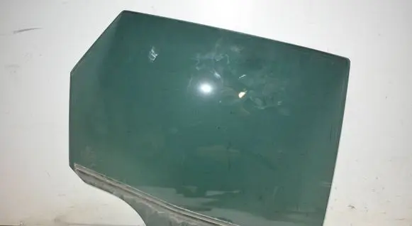 Mazda CX-7 Rear door window glass