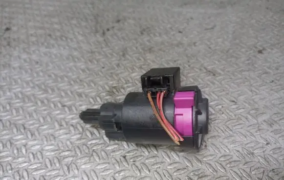 Audi A4 S4 B8 8K Brake pedal sensor switch 4F0945459B