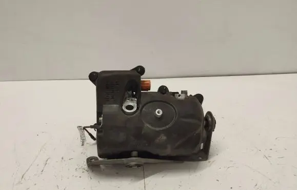 BMW iX Air conditioning (A/C) compressor (pump) 5A69FB9