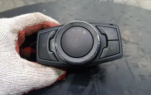 Ford Mustang I Light switch