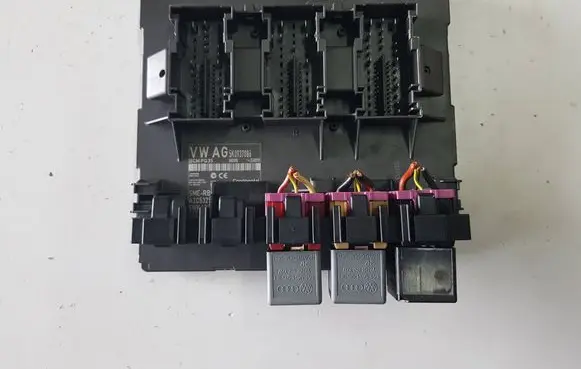 Volkswagen Tiguan Comfort/convenience module 5K0937086IAUTOPI 5K0937086