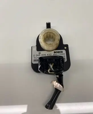 Toyota Avensis T250 Steering angle sensor 0265005432 8924502010 584170493