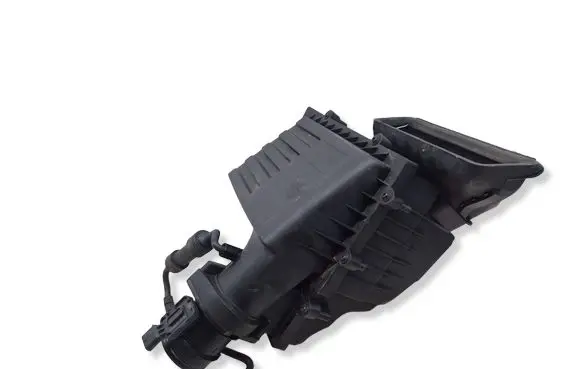 Volkswagen PASSAT B8 Air filter box 5Q0129607AE 5Q0129601AG 5Q0183