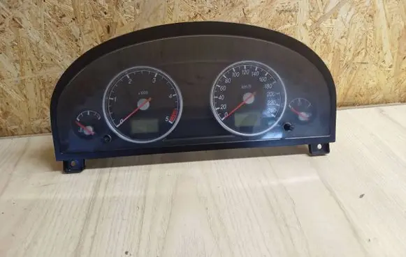Ford Mondeo Mk III Speedometer (instrument cluster) 1S7F10849 385753 19196