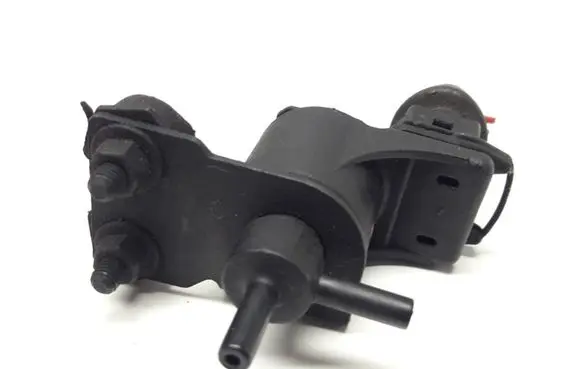 Peugeot 406 Vacuum valve 