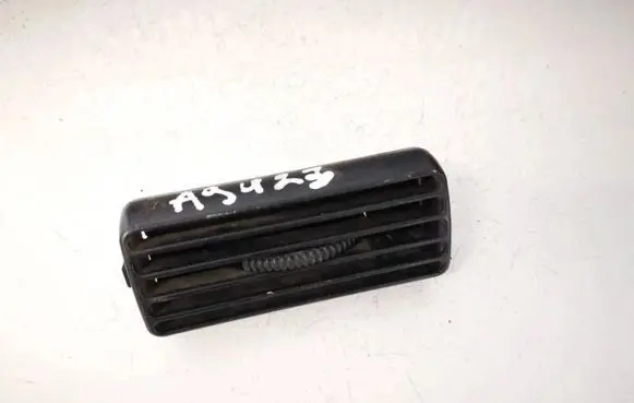 Mitsubishi Pajero Sport I Dash center air vent grill
