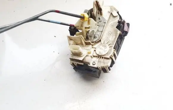 Dodge Caliber Front door lock 04589416AD