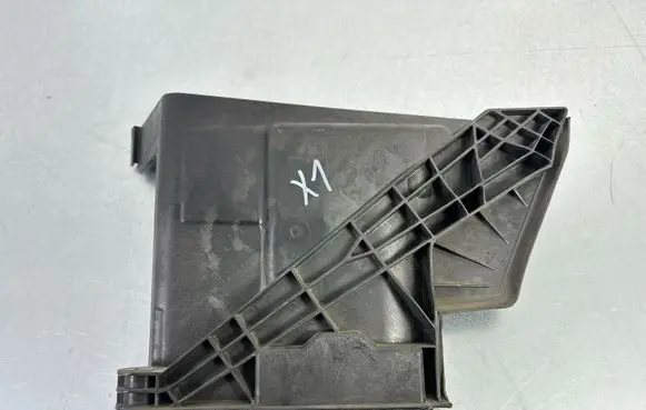 BMW X1 F48 F49 Other engine bay part 15677210