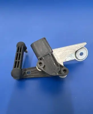 Tesla Model S Front height sensor lever 102794600B
