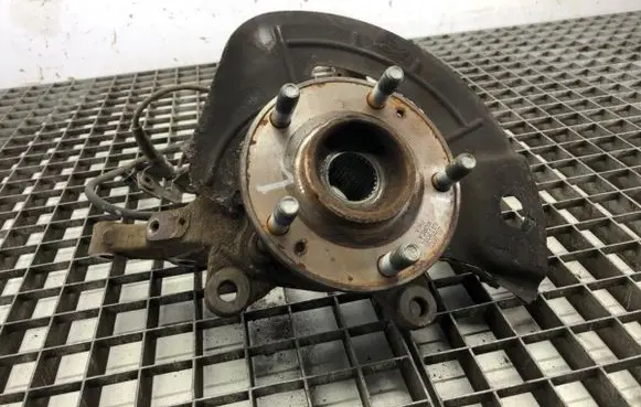 Hyundai i40 Front wheel hub spindle knuckle
