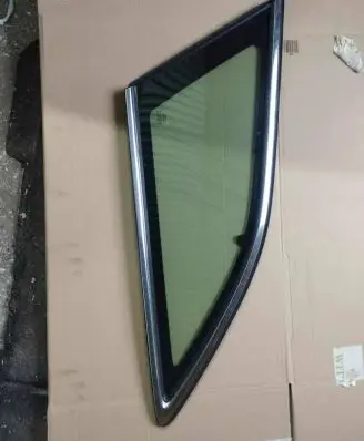 Ford Mondeo MK V Rear side window 43R001025 DOT27AS2M24100