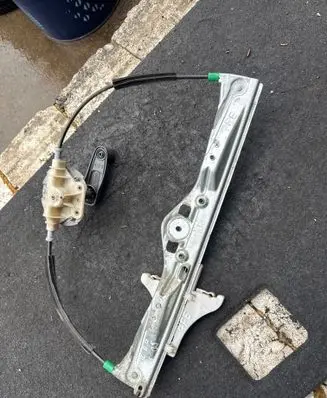 Citroen C5 Rear door manual window regulator 106211105