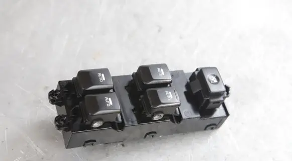 KIA Ceed Electric window control switch 93570A2900