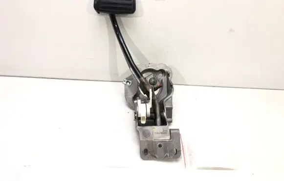 Chevrolet Camaro Pedal assembly 23306503