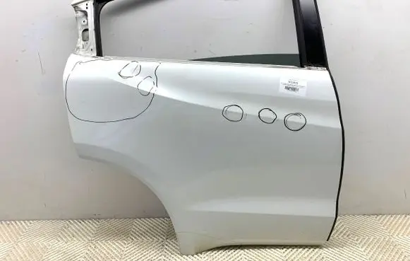 Honda HR-V Rear door