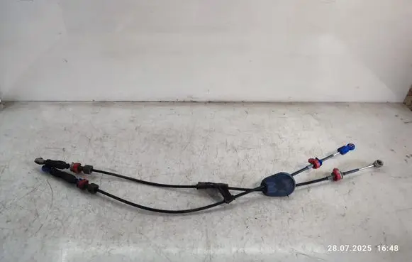 Gear shift cable linkage