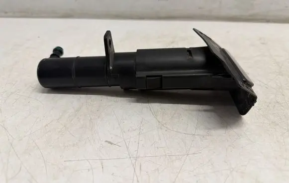 Volkswagen Golf VI Headlight washer spray nozzle 5K0955978A 8WT0099530