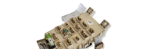 Toyota Yaris Fuse box set 8198050030 8281752010