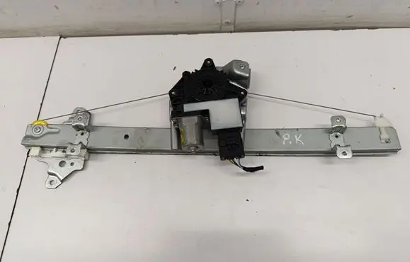 Nissan X-Trail T33 Front door window regulator with motor 807516RN1B