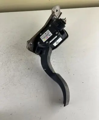 Hyundai Santa Fe Accelerator throttle pedal CDR0166A CDR0166A2B900