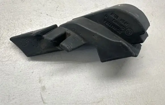 Volkswagen Golf Sportsvan Fender foam support/seal 510864725A