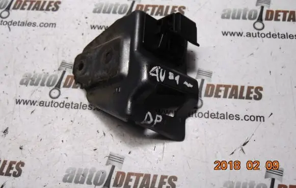 Toyota Avensis T220 Front bumper mounting bracket