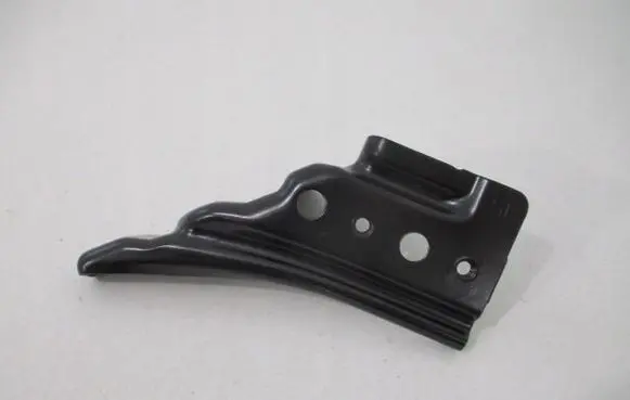 Peugeot 108 Fender mounting bracket 1612353480