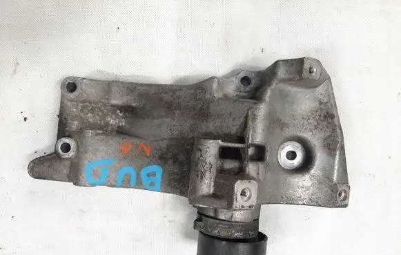Seat Ibiza IV (6J,6P) Generator/alternator bracket 036145169G