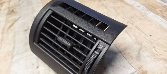Volkswagen Fox Dashboard side air vent grill/cover trim 5Z0819703