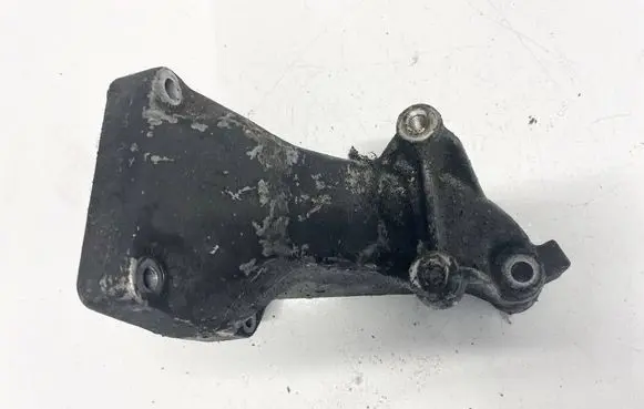 Mercedes-Benz E W211 Engine mounting bracket a6112230704