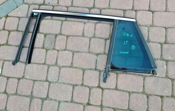 Opel Insignia B Sliding door window/glass 